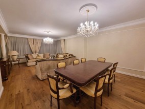 Apartament de vanzare 4 camere zona Primaverii, Bucuresti 148.72 mp