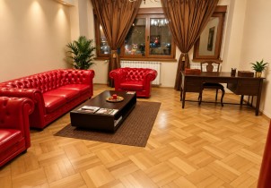 Apartament de vanzare - Ideal birou, cabinet medical & activitati comerciale de nisa zona Dacia - Eminescu, Bucuresti