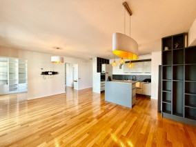 Apartament exclusivist 4 camere cu vedere la lac zona Barbu Vacarescu, Bucuresti