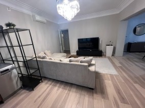 Apartament in vila de inchiriat 4 camere zona Kiseleff, Bucuresti