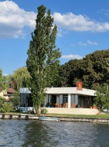 For sale bungalow type villa with frontage and pontoon to Snagov Lake