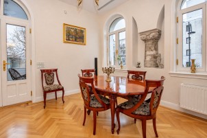 Oportunitate exceptionala: 2 apartamente in vila cu arhitectura de vanzare Parcelarea Filipescu, Bucuresti