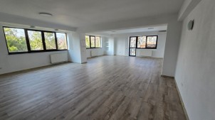 Spatii birouri de inchiriat in imobil boutique zona Ion Mihalache - metrou 1 Mai, Bucuresti