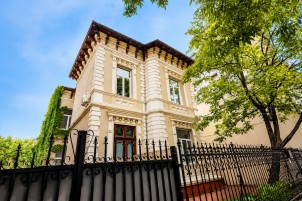 Vila cu arhitectura deosebita de inchiriat zona Dorobanti - Piata Romana, Bucuresti