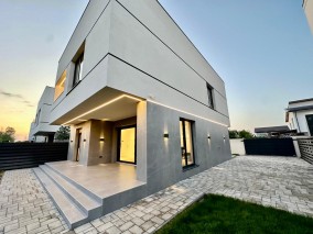 Vila de vanzare 5 camere zona Pipera Tunari, Bucuresti
