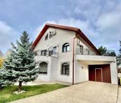 Vila de vanzare 8 camere zona Padurea Baneasa, Bucuresti