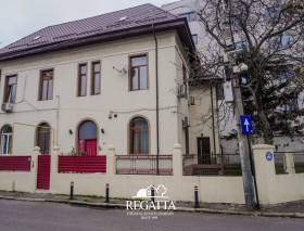 Vila de vanzare pretabila rezidential sau activitate comerciala zona Kiseleff, Bucuresti