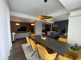 Vila eleganta tip duplex de vanzare, 4 camere cu piscina si finisaje premium in Corbeanca, judetul Ilfov