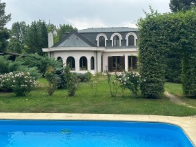 Vila exclusivistă în Paradisul Verde – eleganță provensală și confort modern, Corbeanca, judetul Ilfov