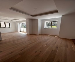 Brand new villa for sale 10 rooms Dorobanti Square area, Bucharest  457.60