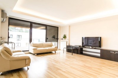 Penthouse de vanzare Bucuresti 5 camere zona Herastrau 293 mp