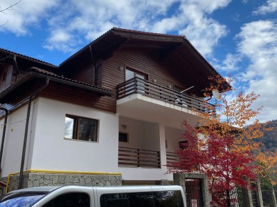 Apartament 3 camere de vanzare Sinaia, judetul Prahova 110 mp