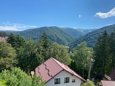 Apartament 3 camere de vanzare Sinaia, judetul Prahova 110 mp