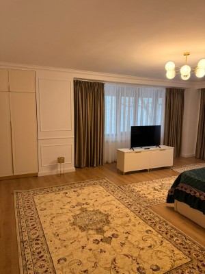 Apartament de inchiriat 3 camere zona Baneasa Ficusului, Bucuresti