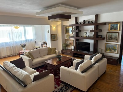 Apartment for rent 4 rooms Aviatorilor - Charles de Gaulle Bucharest 153 sqm