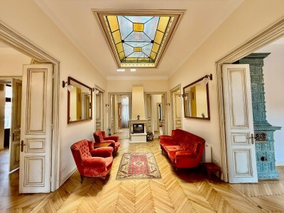 Apartament de inchiriat in vila 5 camere zona Piata Victoriei, Bucuresti