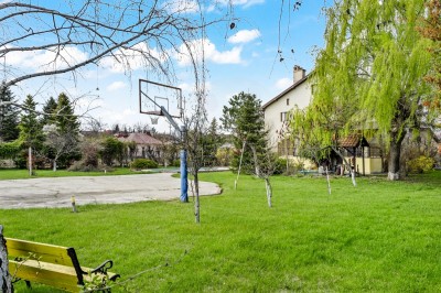 House for sale 7 rooms generous courtyard Corbenaca, Ilfov county 726 sqm