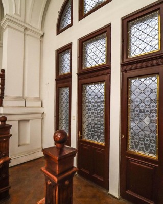 Vila istorica de inchiriat in inima Bucurestiului zona Universitate - Batistei