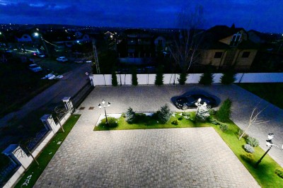 Building suitable for commercial activities or offices - Paulestii Noi area, Prhova county