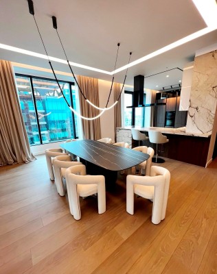 Beautiful penthouse for sale with amazing view to the lake 5 rooms Primaverii area, Bucharest