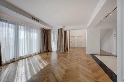 Penthouse for rent 4 rooms Parliament Palace area, Bucharest