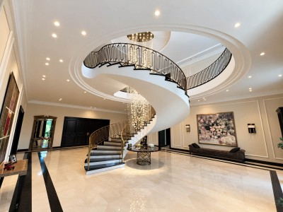 Spectacular property for sale on the shores of Floreasca Lake, Bucharest