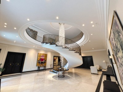 Spectacular property for sale on the shores of Floreasca Lake, Bucharest