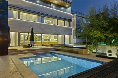 Spectacular property for sale on the shore of lake Floreasca, Bucharest