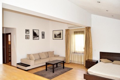 Villa for sale 5 rooms Herastrau - Nordului area, Bucharest 360 sqm