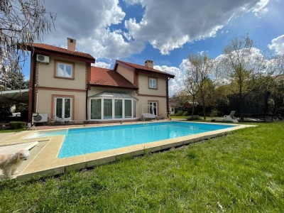 Villa for sale 5 rooms Iancu Nicolae area - Baneasa, Bucharest