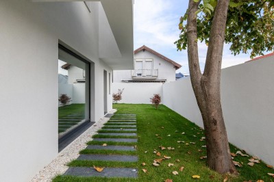 Vila de vanzare 5 camere zona Pipera, Bucuresti 220 mp