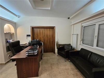 Villa for sale 5 rooms Unirii - Calea Calarasilor area, Bucharest 140 sqm