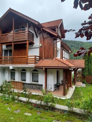 Vila de vanzare 6 camere locatie de exceptie Sinaia, judetul Prahova 713 mp