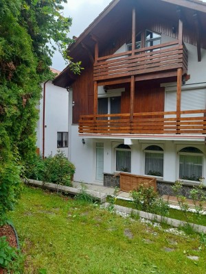 Vila de vanzare 6 camere locatie de exceptie Sinaia, judetul Prahova 713 mp