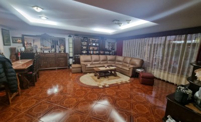 Vila de vanzare 6 camere zona Cotroceni, Bucuresti 543 mp