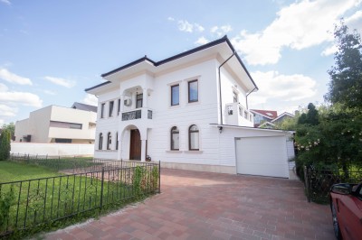 Villa for sale 6 rooms Iancu Nicolae area, Bucharest