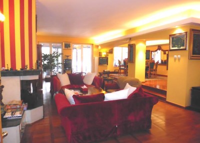 Vila de vanzare 8 camere Corbeanca 700 mp