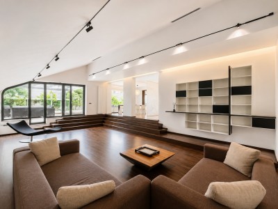 Vila eleganta 360 mp, P+1, teren generos, jacuzzi și garaj &ndash; complex exclusivist, zona Iancu Nicolae