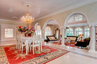 Villa for sale 16 rooms Otopeni area, Ilfov county 1000 sqm