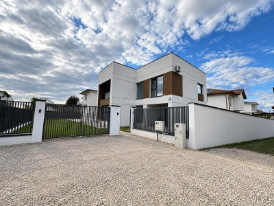 Detached 5 room villa for sale Tunari area, Ilfov county 178 sqm