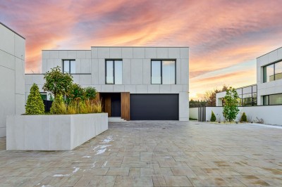 Vila moderna de vanzare 6 camere Pipera-Jolie Ville, cartier nou, Bucuresti
