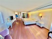 Beautiful condo 3 rooms with boat dock for sale Miami Beach, Florida 263 mp