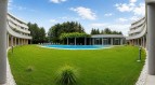 Apartament premium cu gradina privata 180 mp utili piscina zona Padurea Baneasa, Bucuresti