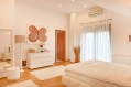 Vila individuala de inchiriat 5 camere renovata complet, zona Iancu Nicolae - Jolie Ville, Bucuresti