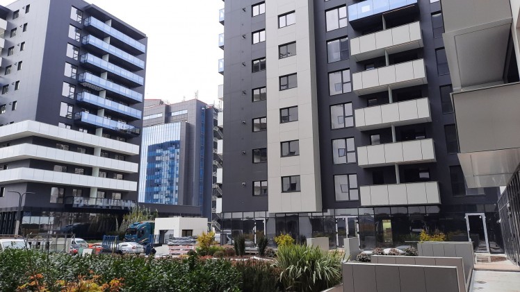 6 spatii comerciale de inchiriat zona Pipera, Bucuresti 251 - 479 mp