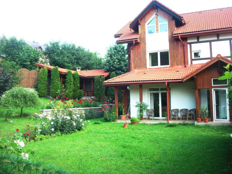 Vila de vanzare 6 camere locatie de exceptie Sinaia, judetul Prahova 713 mp