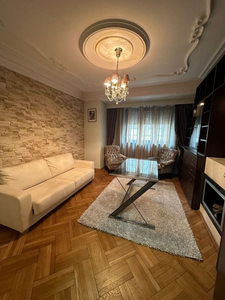 Apartament 3 camere spatios si amenajat zona Centrul Vechi - Calea Victoriei