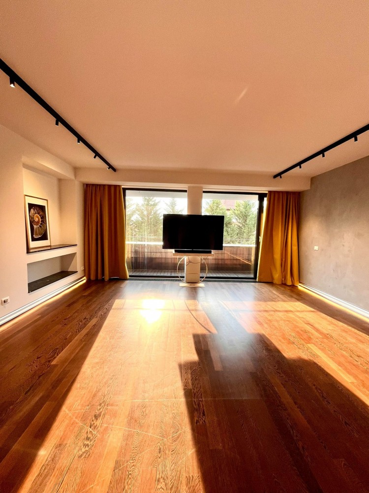 Apartament 3 camere spatios si bine compartimentat zona Floreasca - Parcul Verdi, Bucuresti