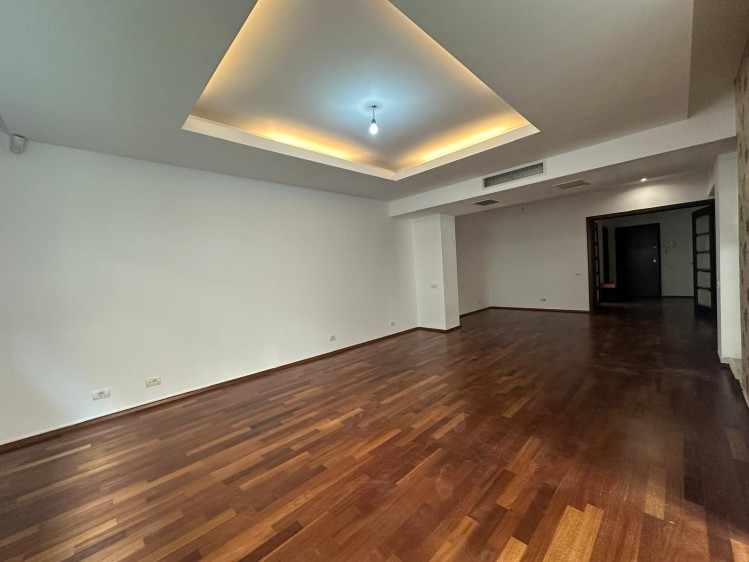 Apartament cu gradina de vanzare, 3 camere zona Herastrau, Bucuresti