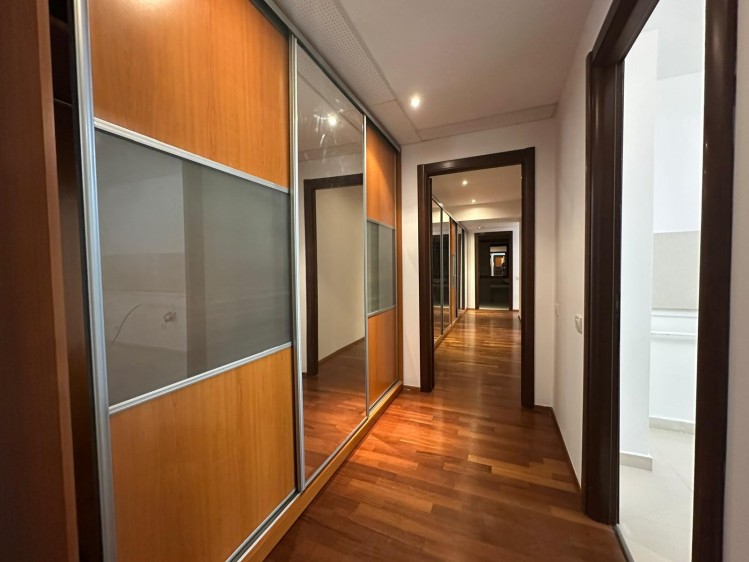 Apartament cu gradina de vanzare, 3 camere zona Herastrau, Bucuresti